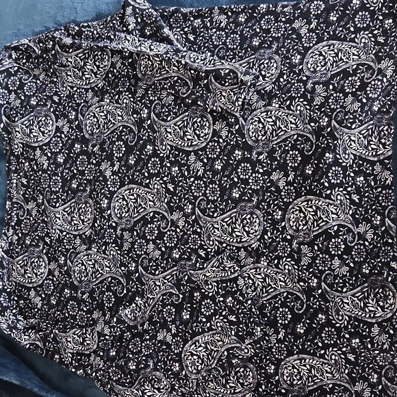 Croft & Barrow Women's Paisley and Floral Tops - Blue, Orange, Black Set Of 3 - Picture 4 of 9